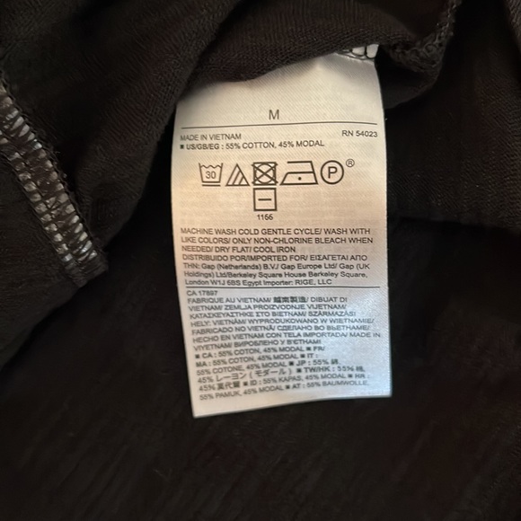 Banana Republic women’s long sleeve with ruffles - Picture 4 of 6